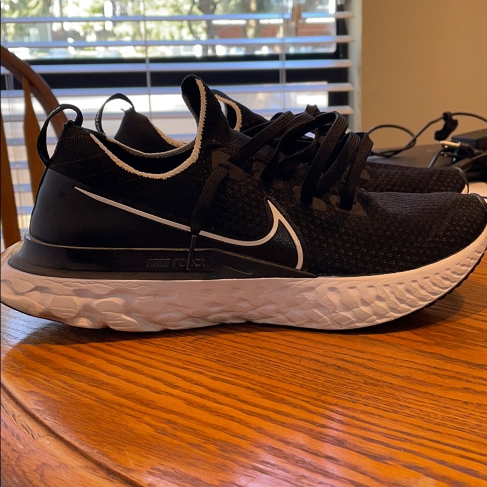 Nike Infinity React size 11.5